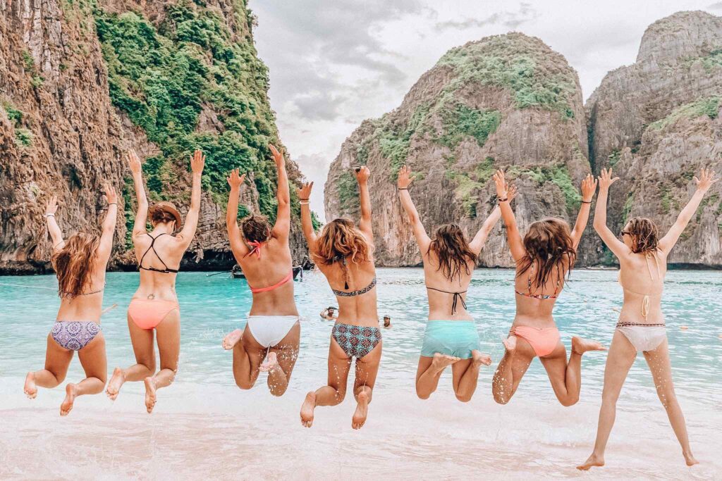 How to Choose the Best Phi Phi Islands Tour Package?